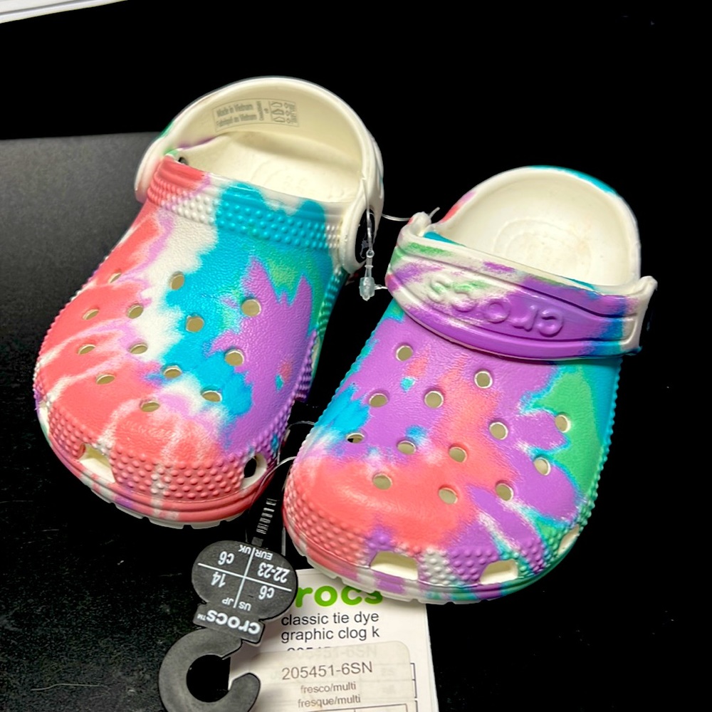 BRAND NEW with Tags Baby Crocs Sz 6 💕